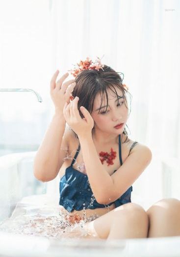 婷婷综合久久中文字幕蜜桃三_1080P超清在线观看
