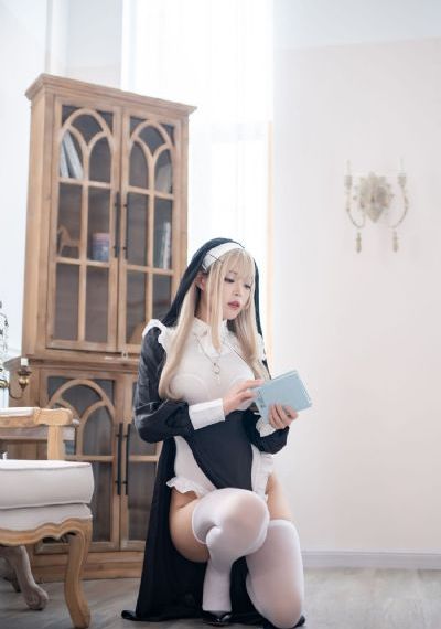丝袜美腿美女被狂躁在线_1080超清在线观看